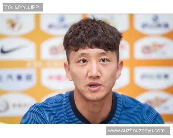 足球明星高峰采访视频揭示职业生涯背后的故事与心路历程 足球明星高峰采访视频揭示职业生涯背后的故事与心路历程