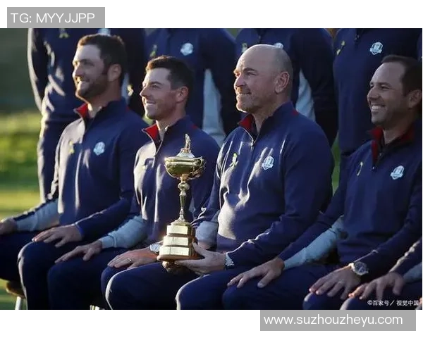 足球明星最出名的瞬间与传奇故事揭示他们背后的努力与荣耀 足球明星最出名的瞬间与传奇故事揭示他们背后的努力与荣耀